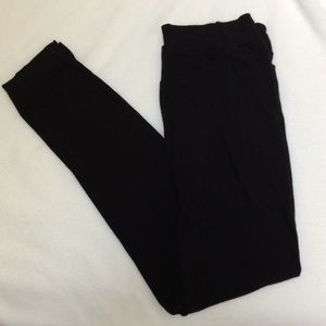 Poof Black Stretchy Cropped Ankle Leggings